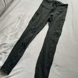 High rise with pockets gray Lululemon leggings size 4